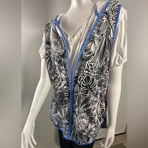 RUBY ROAD Black & White Leaf Print Hooded Vest - NWT Sz. M